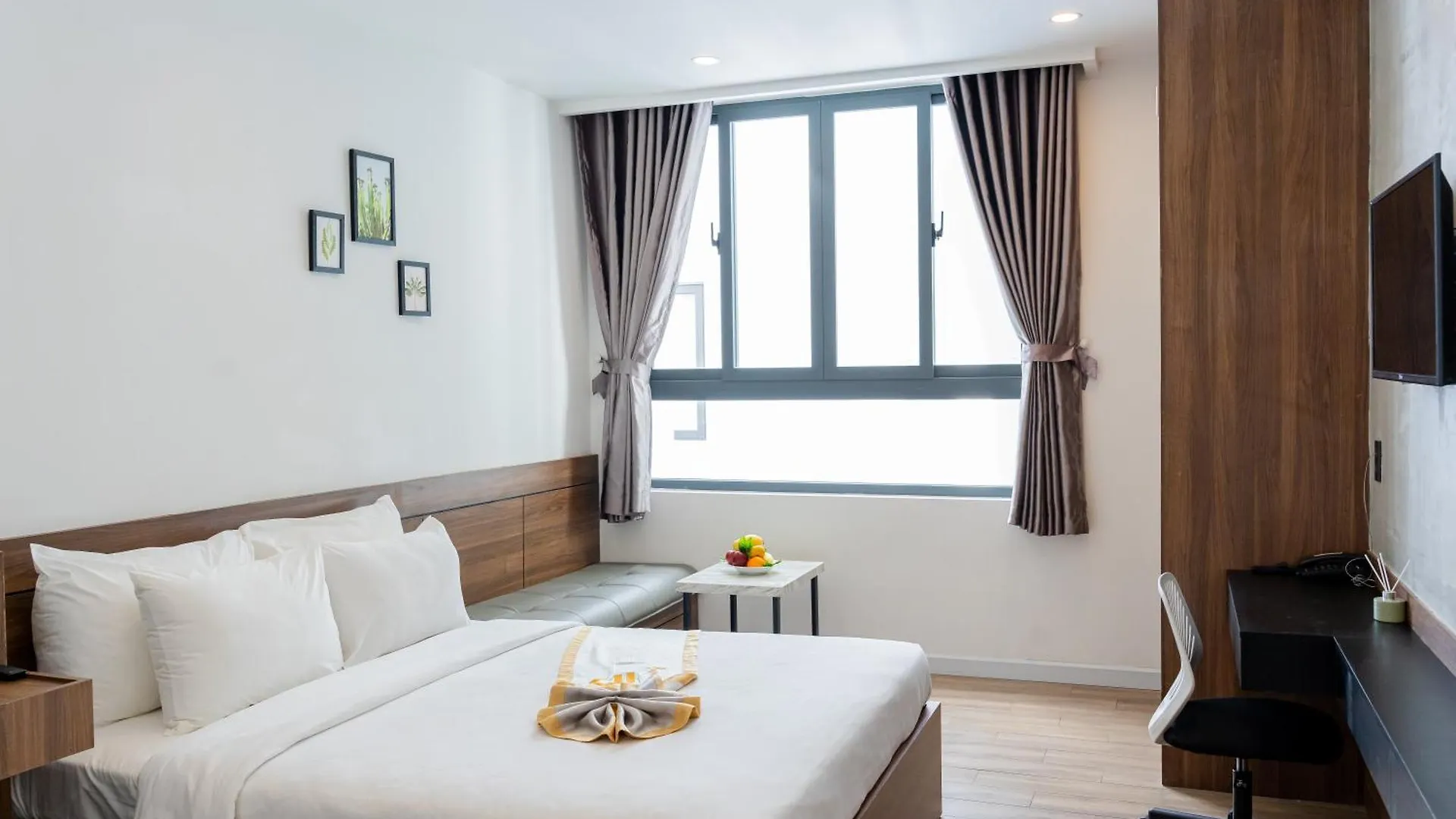 Lee Charming Hotel 나트랑