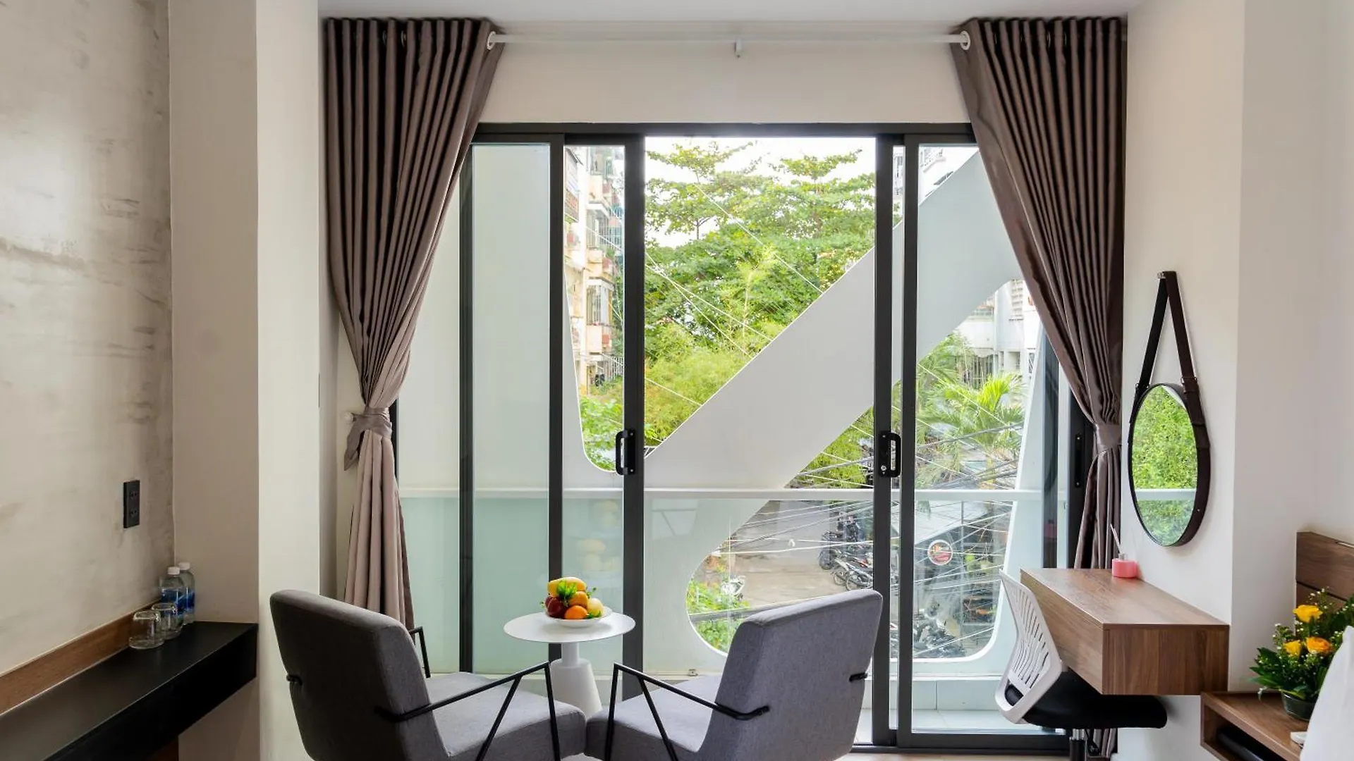 Lee Charming Hotel 나트랑